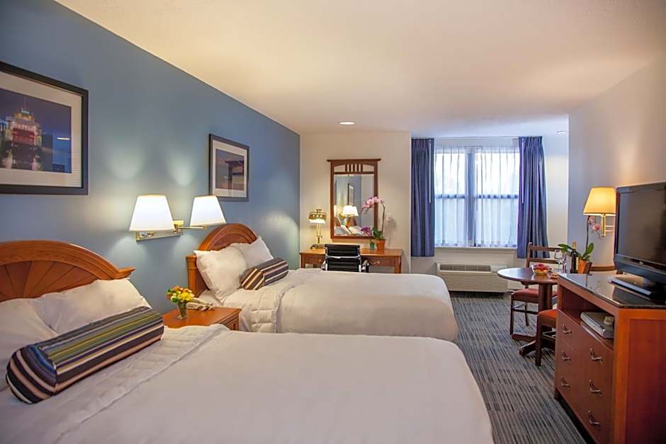 Federal City Inn & Suites