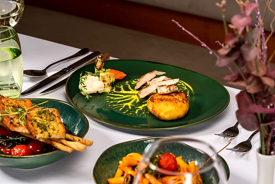 GRAVEL HOTELS SELECT