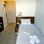 Leonidas Hotel