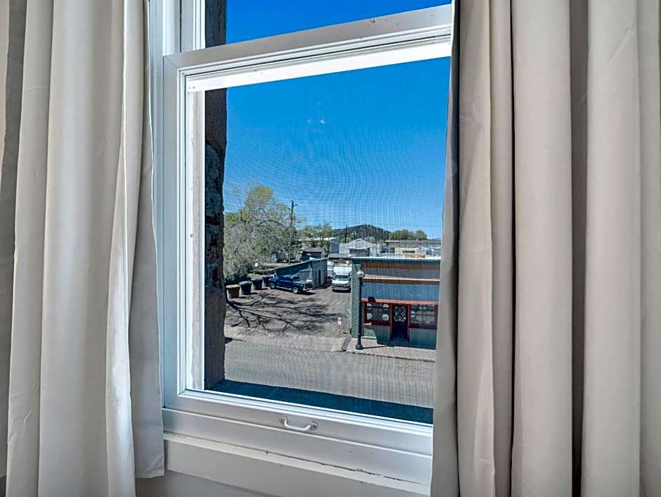 The Historic Grand Canyon Hotel