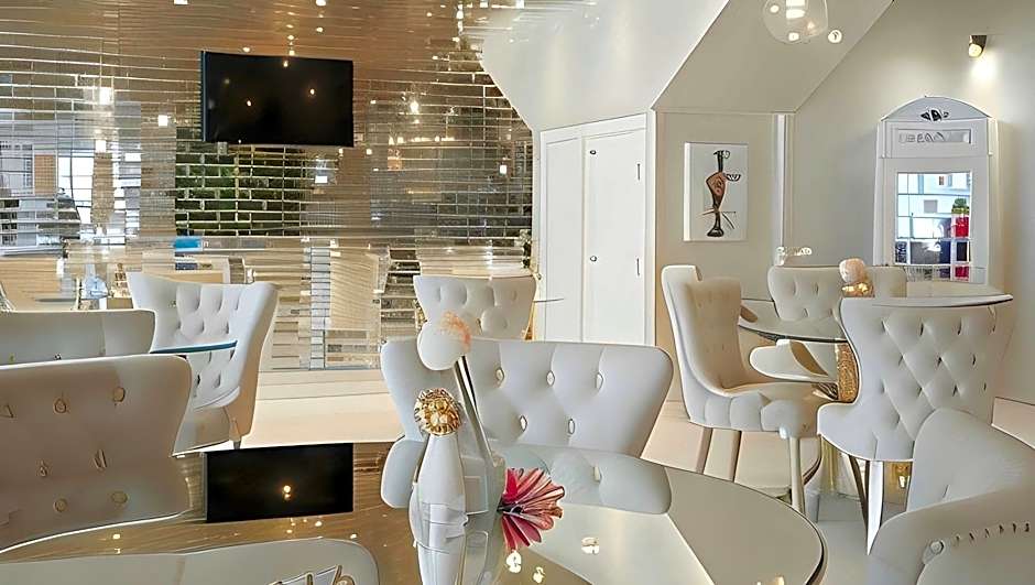 OYO Newquay Beach Hotel