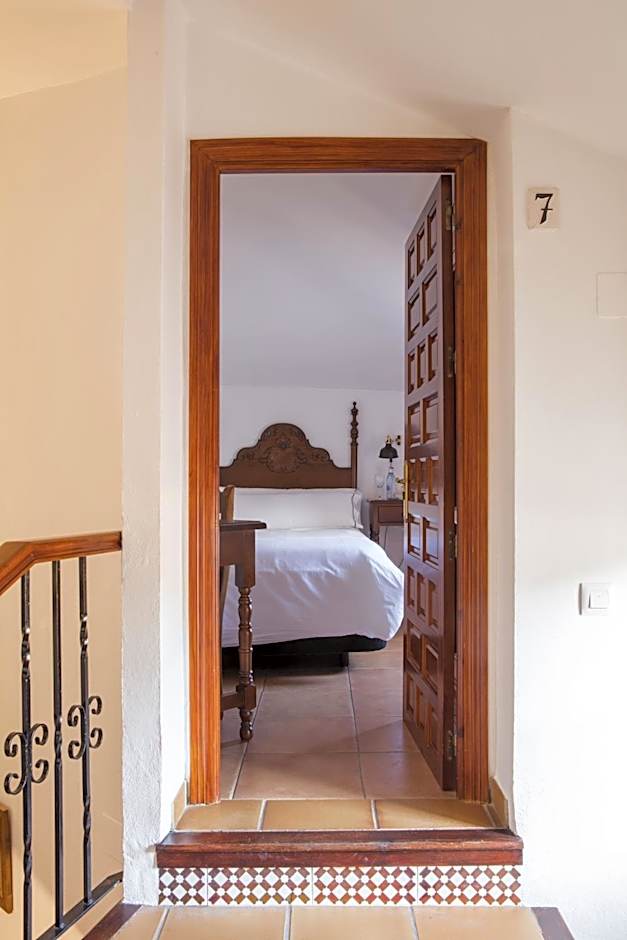 Tugasa Hotel y Apartamentos rurales La Posada