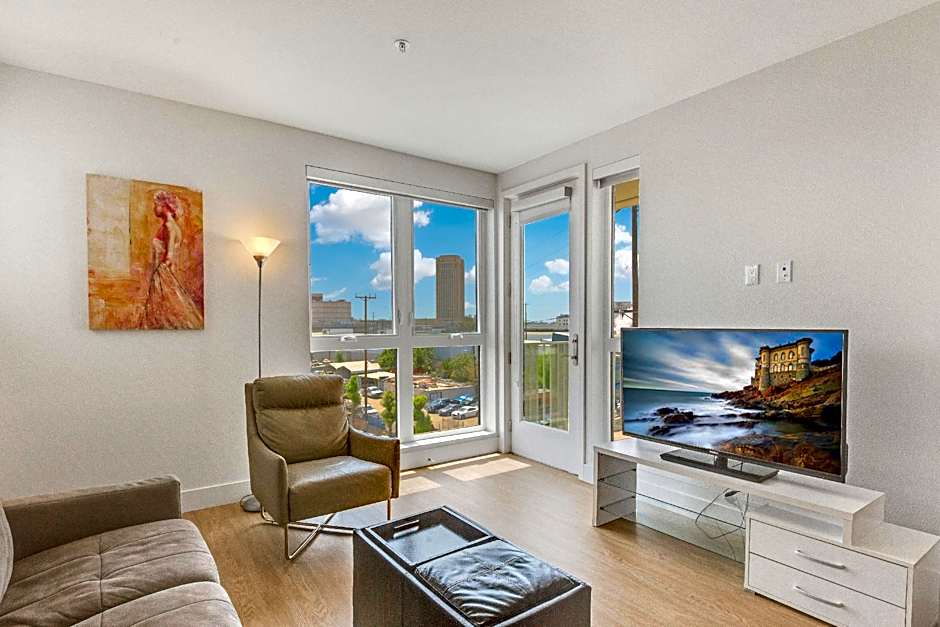 SuitesRUs Apart Hotel near Dodgers Stadium