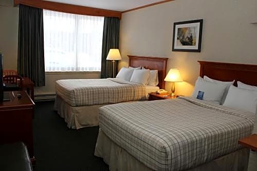 Travelodge Hotel by Wyndham Montreal Airport