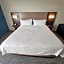 Holiday Inn Express Hotel & Suites Cincinnati-Blue Ash By IHG