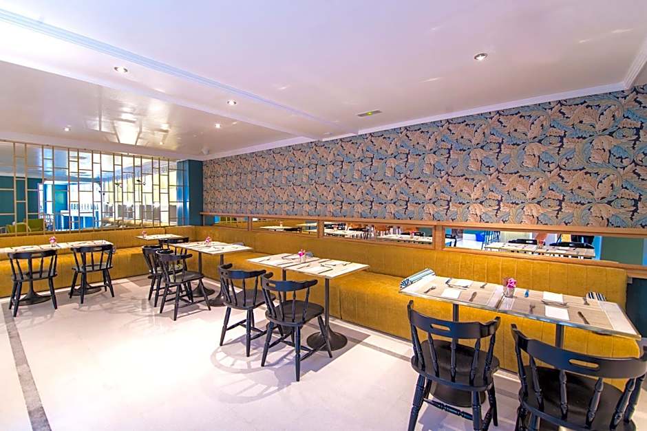 Petit Palace Puerta de Triana