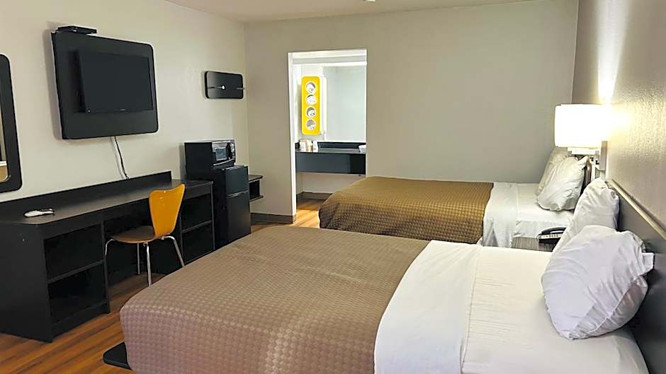 Super 7 Inn By OYO Tupelo Hwy 178