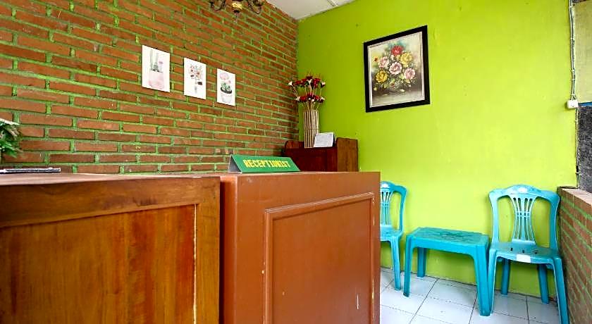 RedDoorz @ Jalan Parangtritis