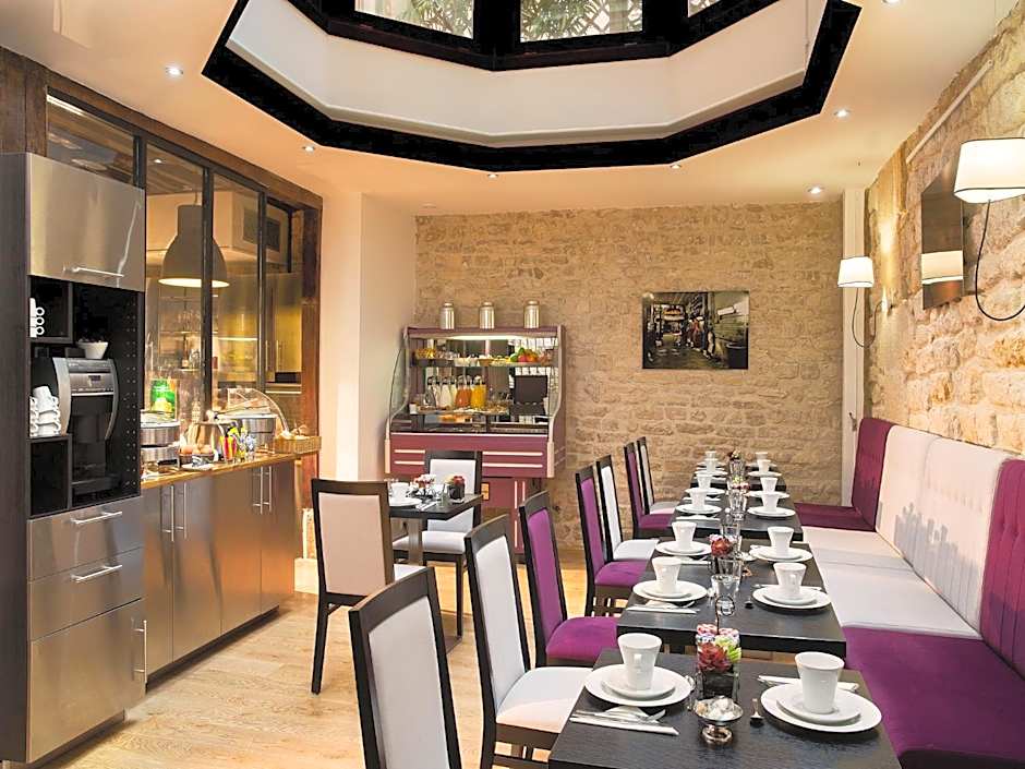 Hotel Jacques De Molay