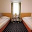 Carlton Hotel