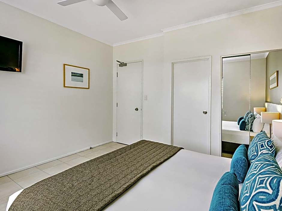 Mantra PortSea Port Douglas