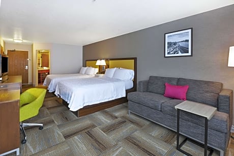 1 King Mobility Access With Tub Nonsmoking