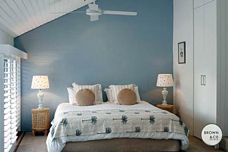 Alice Bayona 7 - Little Cove