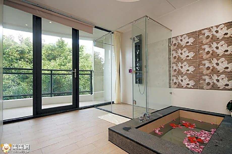 Shuian Lakeside Hotel II