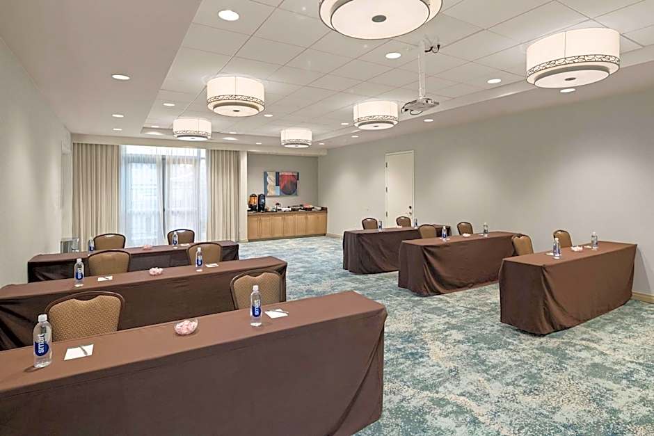 Homewood Suites by Hilton Anaheim Resort