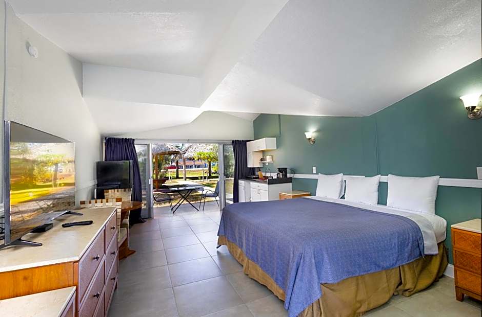 Warm Mineral Springs Motel