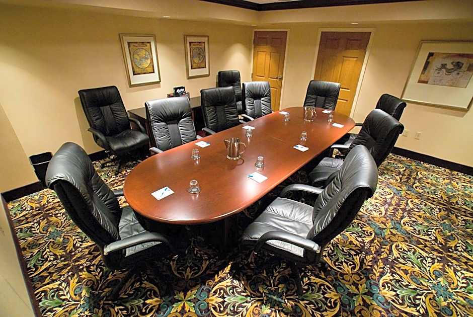 Hawthorn Suites by Wyndham Williamsville Buffalo Airport