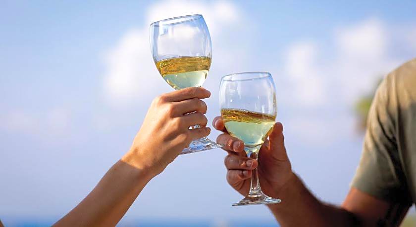 Marine Heights Suites Hotel