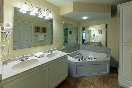 3 Bdrm Villa Grand With 2 Kings 1 Queen