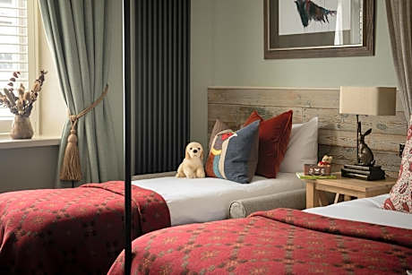 Four Poster Signature Room