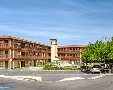 Quality Inn San Bernardino - Loma Linda