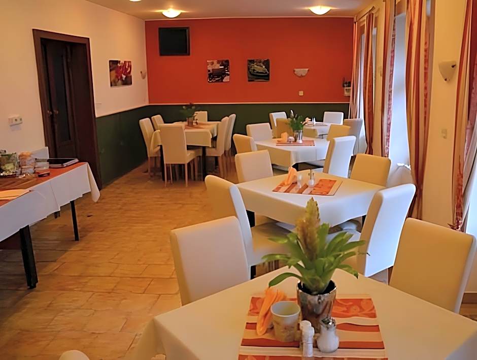 Hotel Paradies