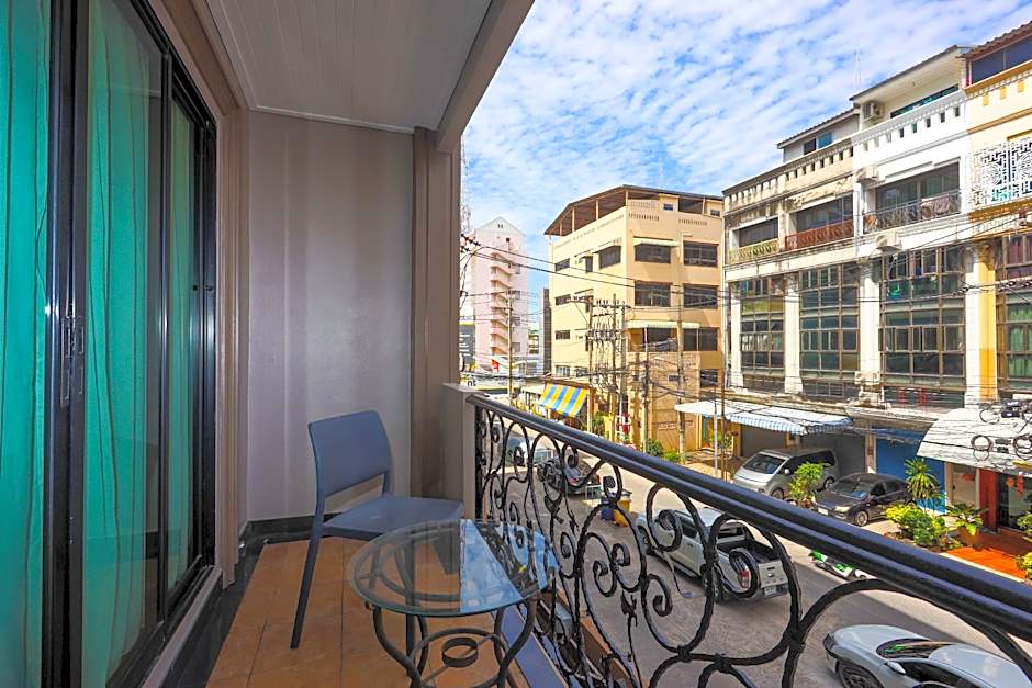 Land Royal Residence