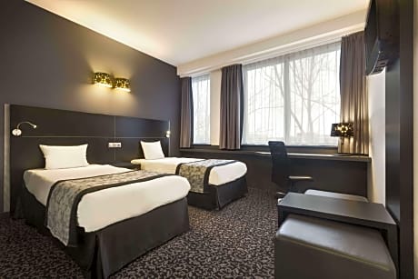 2 Twin Beds Suite
