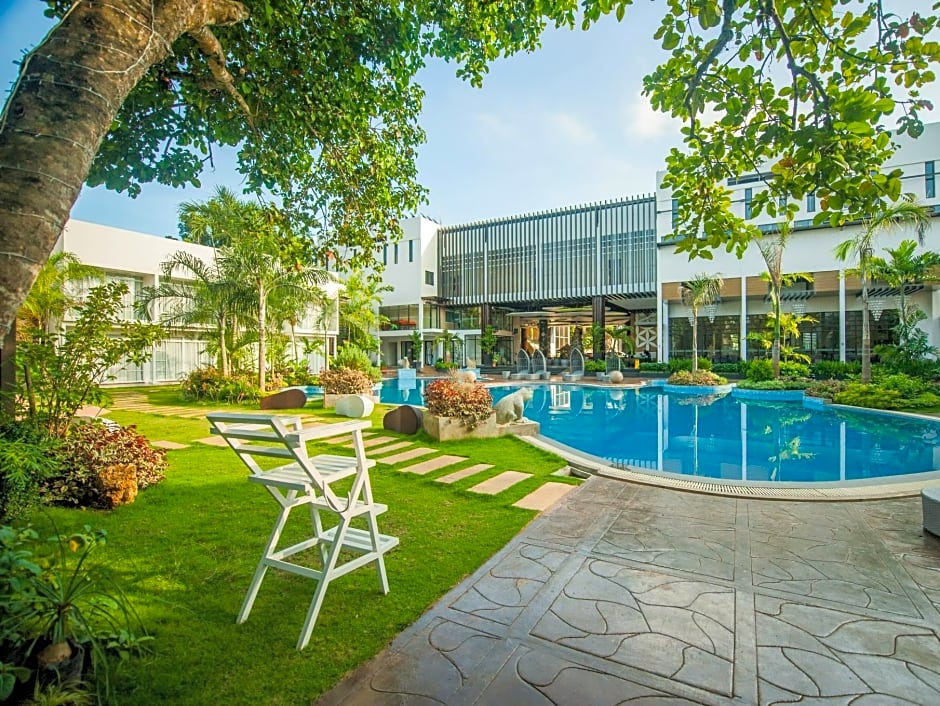 Aziza Paradise Hotel