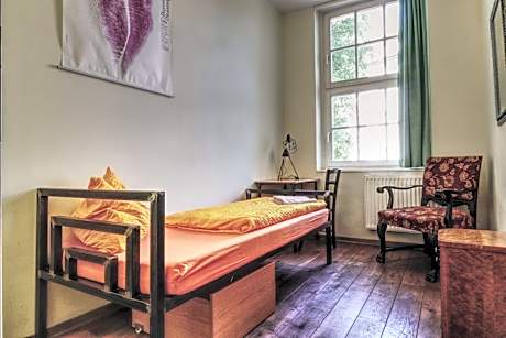 Single Room with Shared Bathroom