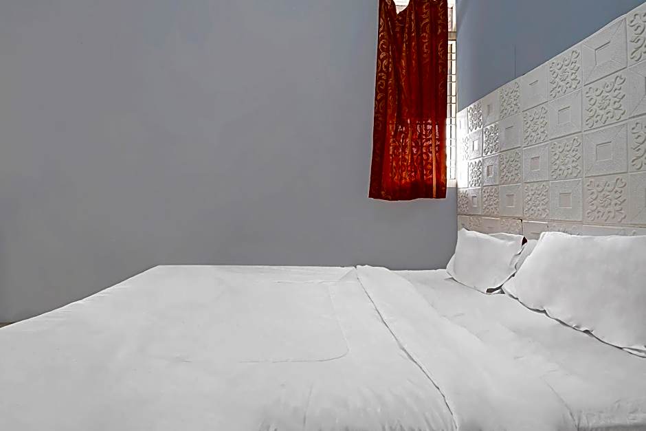 OYO Life 92694 Kost Nino