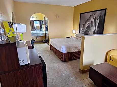 First Floor King Room with Sofa Bed - Non-Smoking