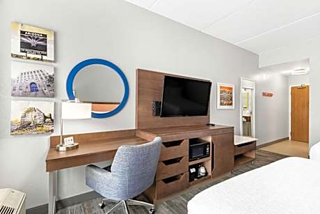 Room with Two Queen Beds - Non-Smoking