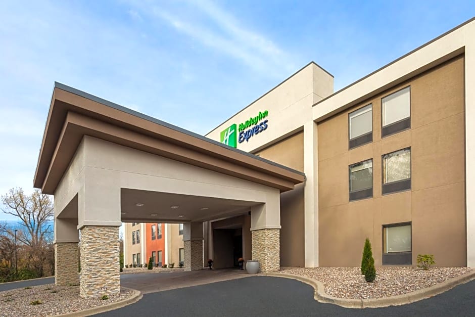 Holiday Inn Express New Albany Hotel