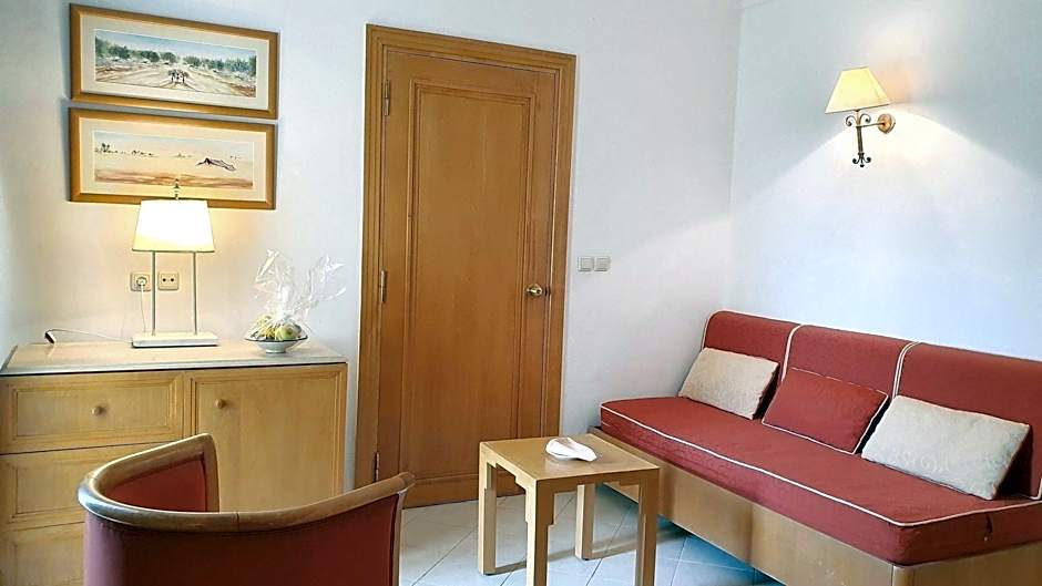 Ras El Ain Hotel