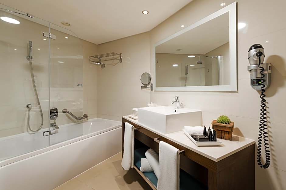 Photo 1 of 12 of Junior Suite