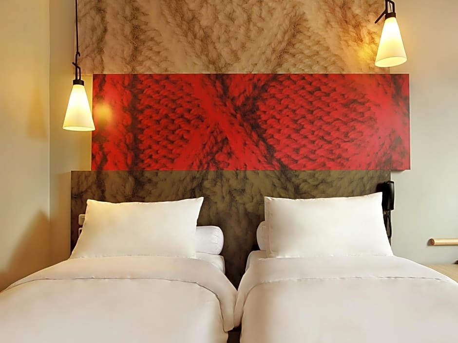 Ibis Bali Legian Street
