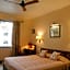Hotel Arya Niwas