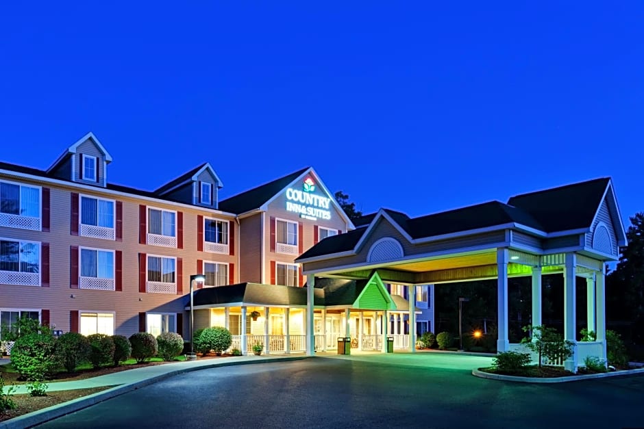 Country Inn & Suites by Radisson, Lake George (Queensbury), NY