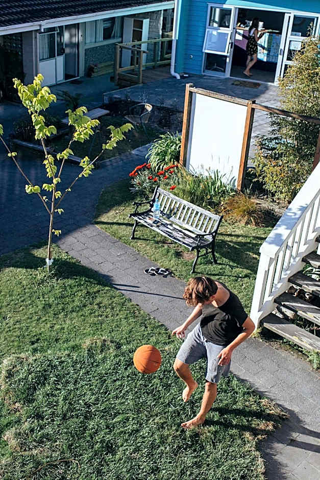 Finlay Jack's Backpackers