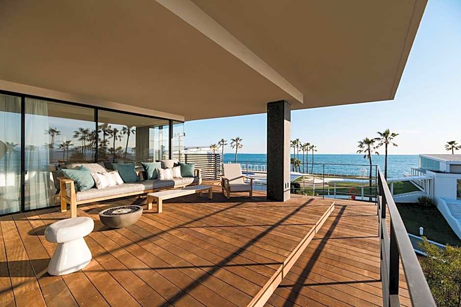 MALIBU HOTEL