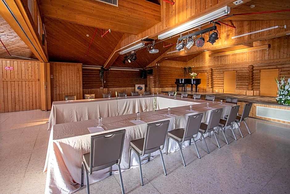 Logos hotel in Yad Hashmona