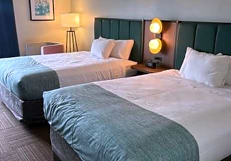 2 Queen Beds Non-Smoking