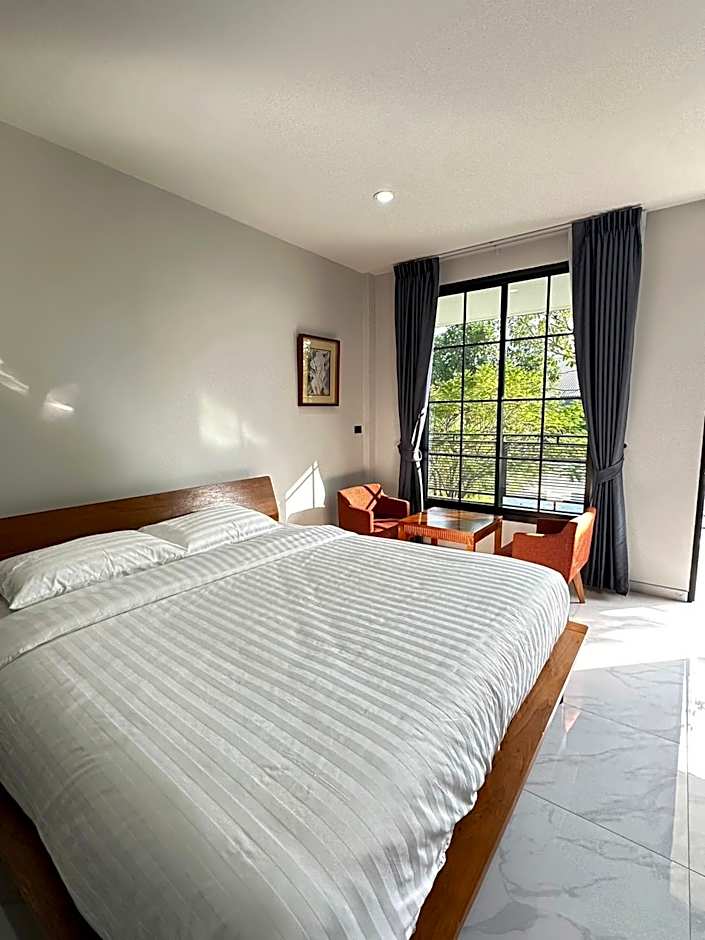 Bamboo Resort Suphanburi (in Bamboo Japanese Goods Warehouse)