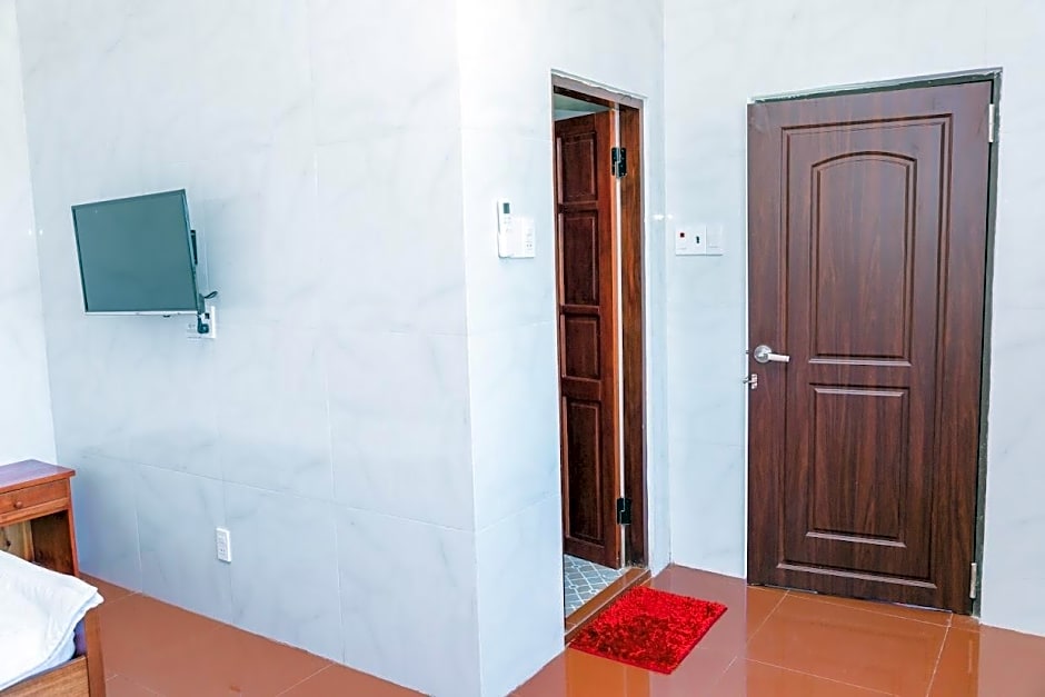 Khách sạn Ngọc Thủy LaGi