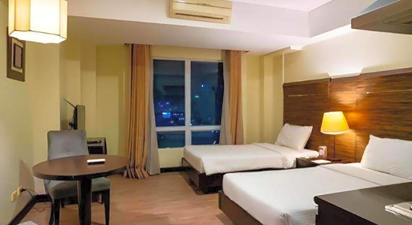 Lancaster Hotel Manila