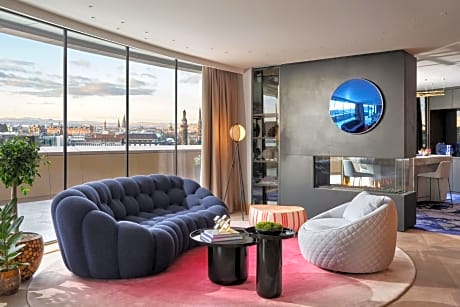 King Suite with Round Bed and City View