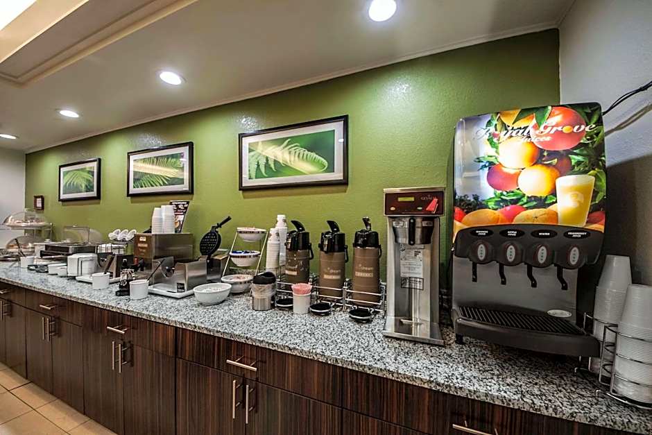 Sleep Inn And Suites Central / I-44