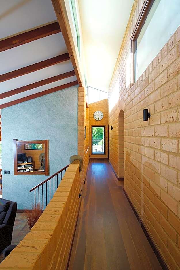 Clarendon Forest Retreat