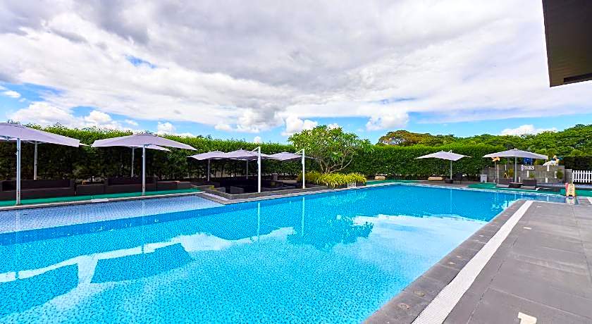 Midori Clark Hotel And Casino